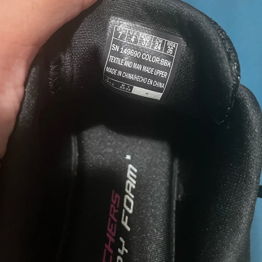 SKECHERS- MEMORY FOAM - Picture 7 of 9